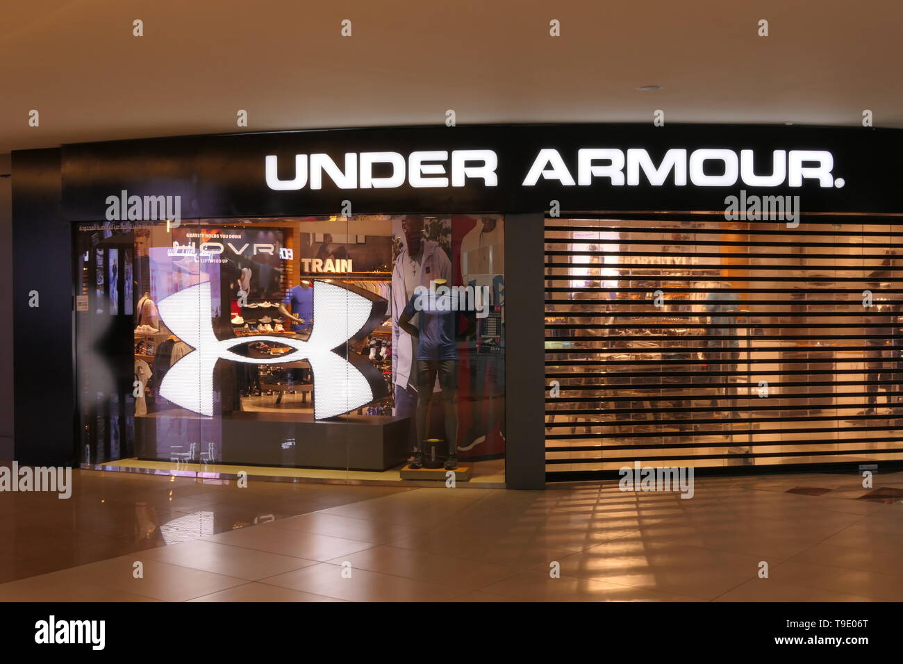 JEDDAH, SAUDI ARABIA - DECEMBER 21, 2018: A store of the brand Under Armour  Stock Photo - Alamy