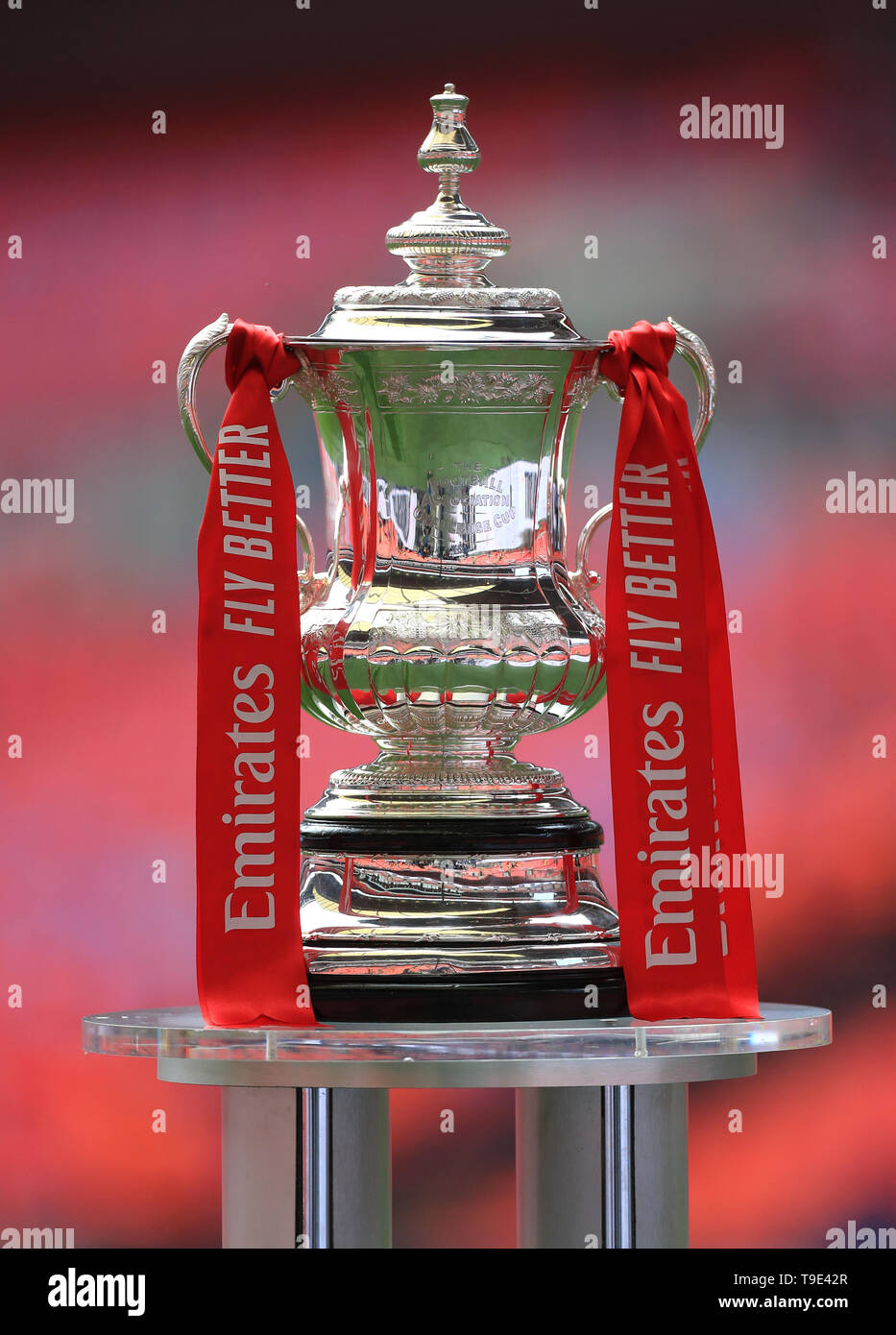 Fa cup wembley stadium hi-res stock photography and images - Alamy