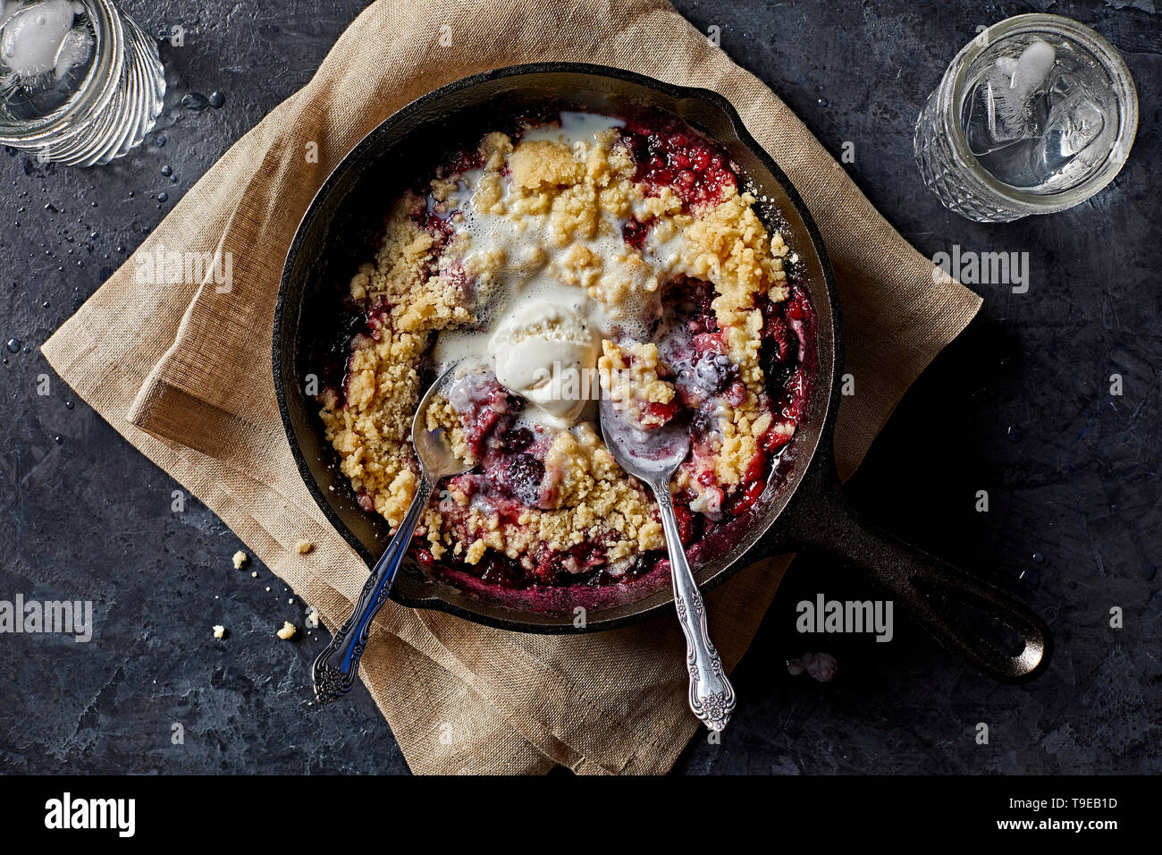 Blackberry and Raspberry Crumble Stock Photo Alamy