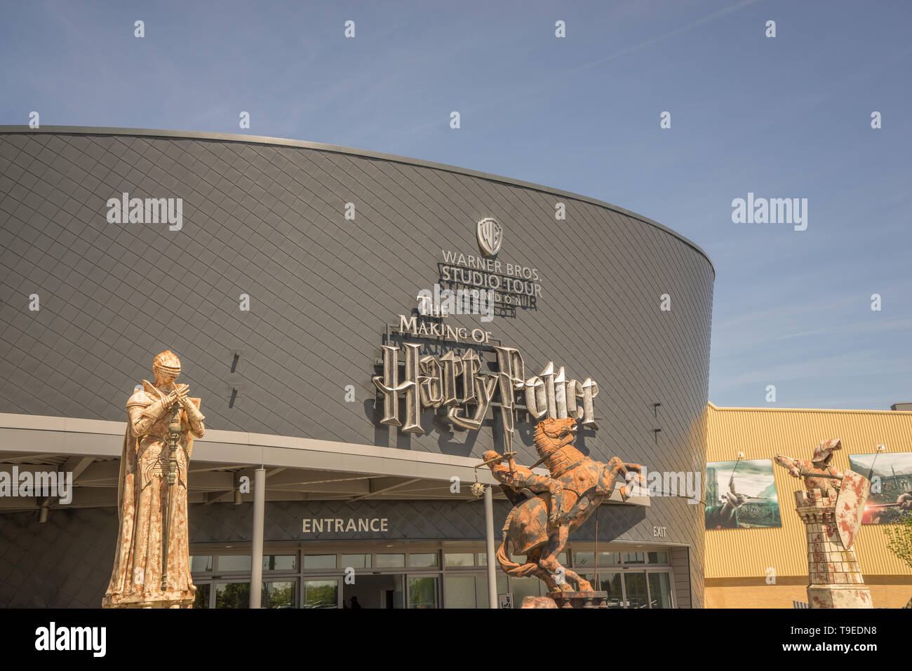 Main Entrance Building With Tour Signage Warner Bros Studio Tour The Making Of Harry Potter Leavesden London Uk Stock Photo Alamy Main Entrance Building With Tour Signage Warner Bros Studio Tour The Making Of Harry Potter Leavesden London Uk Stock Photo Alamy
