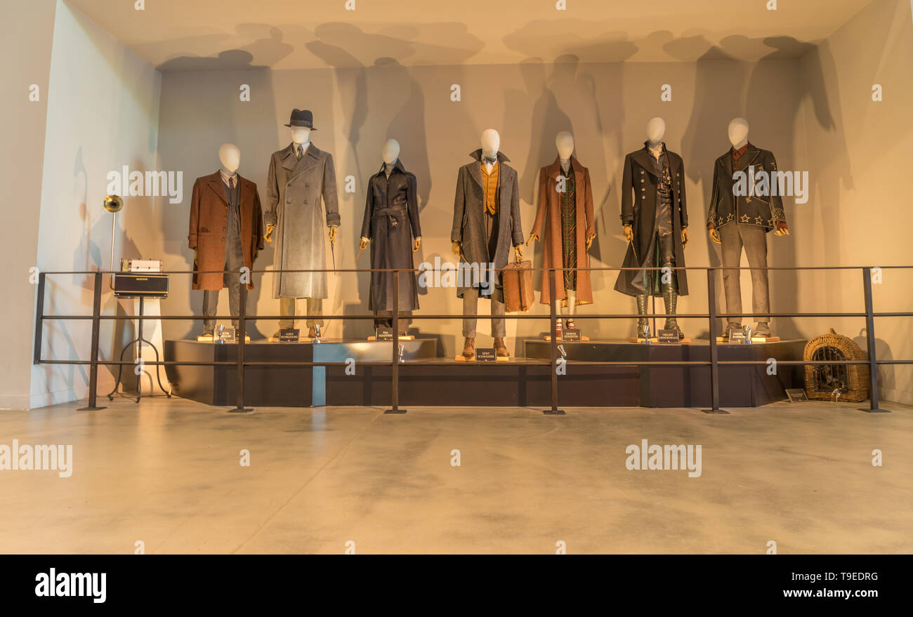 Hollywood Movie Costumes and Props: Original Harry Potter Hogwarts costumes  and more