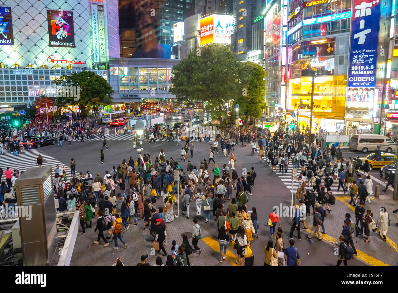 Shibuya Crossing Is One Of The Busiest Crosswalks In The World Pedestrians Crosswalk At Shibuya District Tokyo Japan Stock Photo Alamy Shibuya Crossing Is One Of The Busiest Crosswalks In The World Pedestrians Crosswalk At Shibuya District Tokyo Japan Stock Photo Alamy