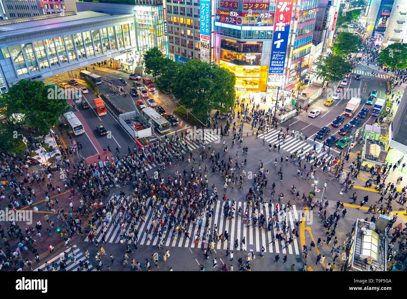 Shibuya Crossing Is One Of The Busiest Crosswalks In The World Pedestrians Crosswalk At Shibuya District Tokyo Japan Stock Photo Alamy