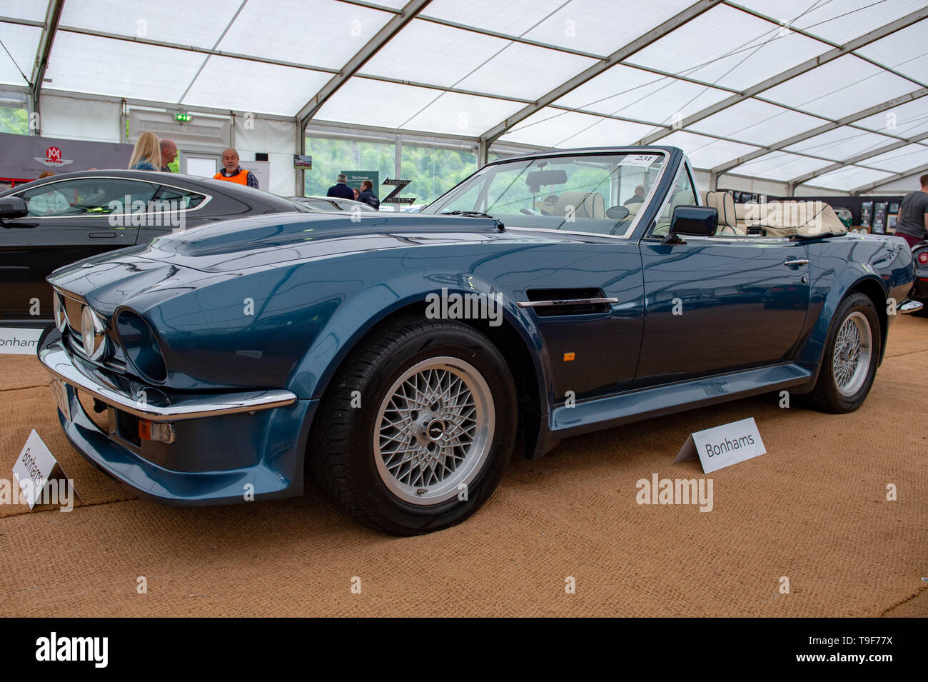 High Wycombe, United Kingdom. 18 May 2019. Bonhams put Aston Martin and Lagonda cars and related automobilia under the hammer at The Wormsley Estate in Buckinghamshire. PICTURED: 1987 Aston Martin V8 Vantage 'X-Pack' Volante. Credit: Peter Manning/Alamy Live News Stock Photo