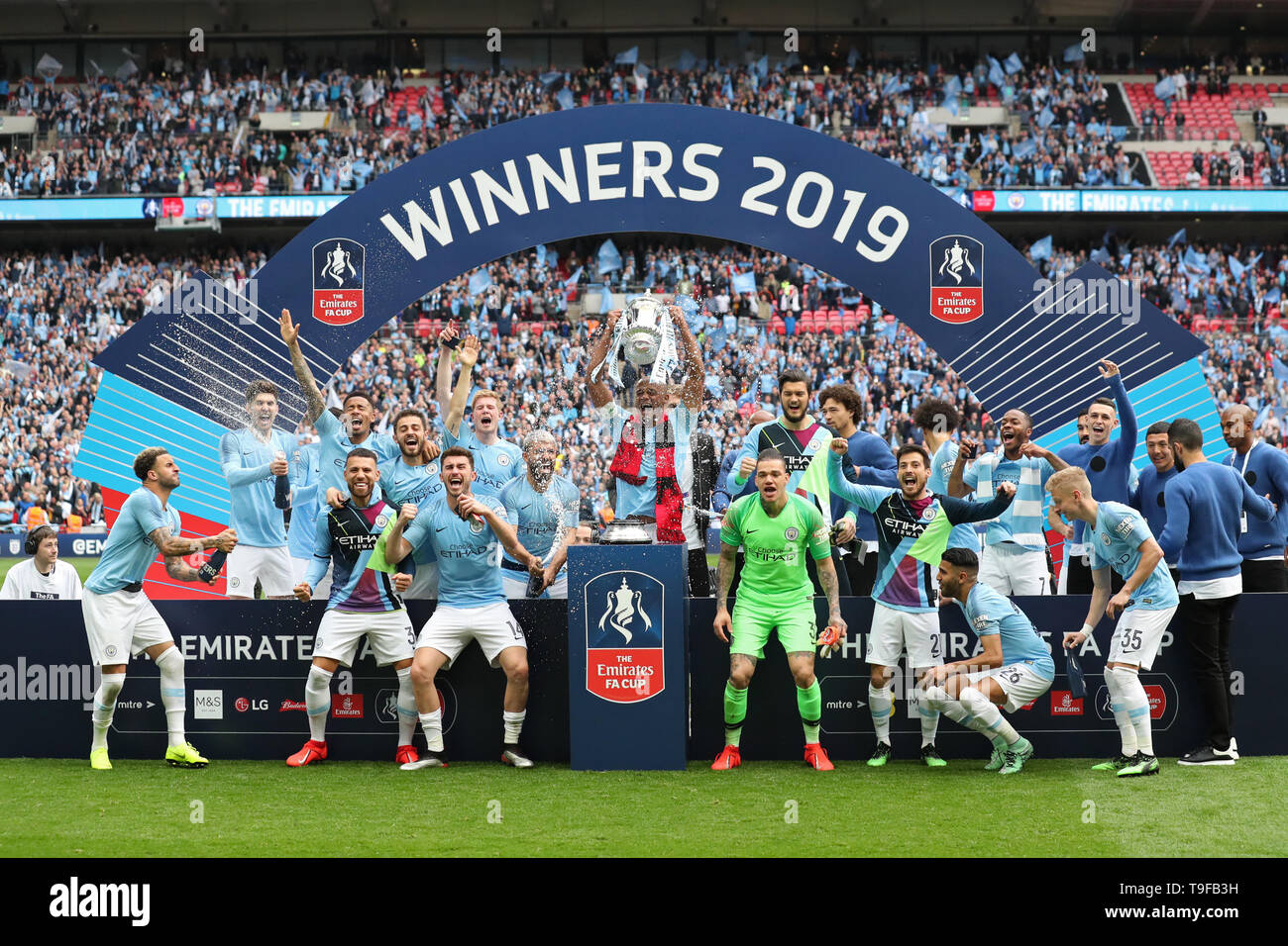 London, England 18th May Manchester City celebrate winning the trophy during the FA Cup Final between Manchester City and Watford at Wembley Stadium, London on Saturday 18th May 2019. (Credit: Jon Bromley | MI News) Credit: MI News & Sport /Alamy Live News Stock Photo