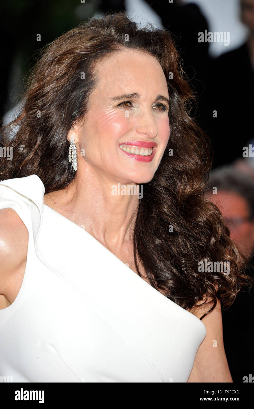 Cannes, France. 18th May, 2019. 72nd Cannes Film Festival 2019, red carpet film Les Plus belles années d'une vie Pictured Andie McDowell CCredit: Independent Photo Agency Srl/Alamy Live News Stock Photo