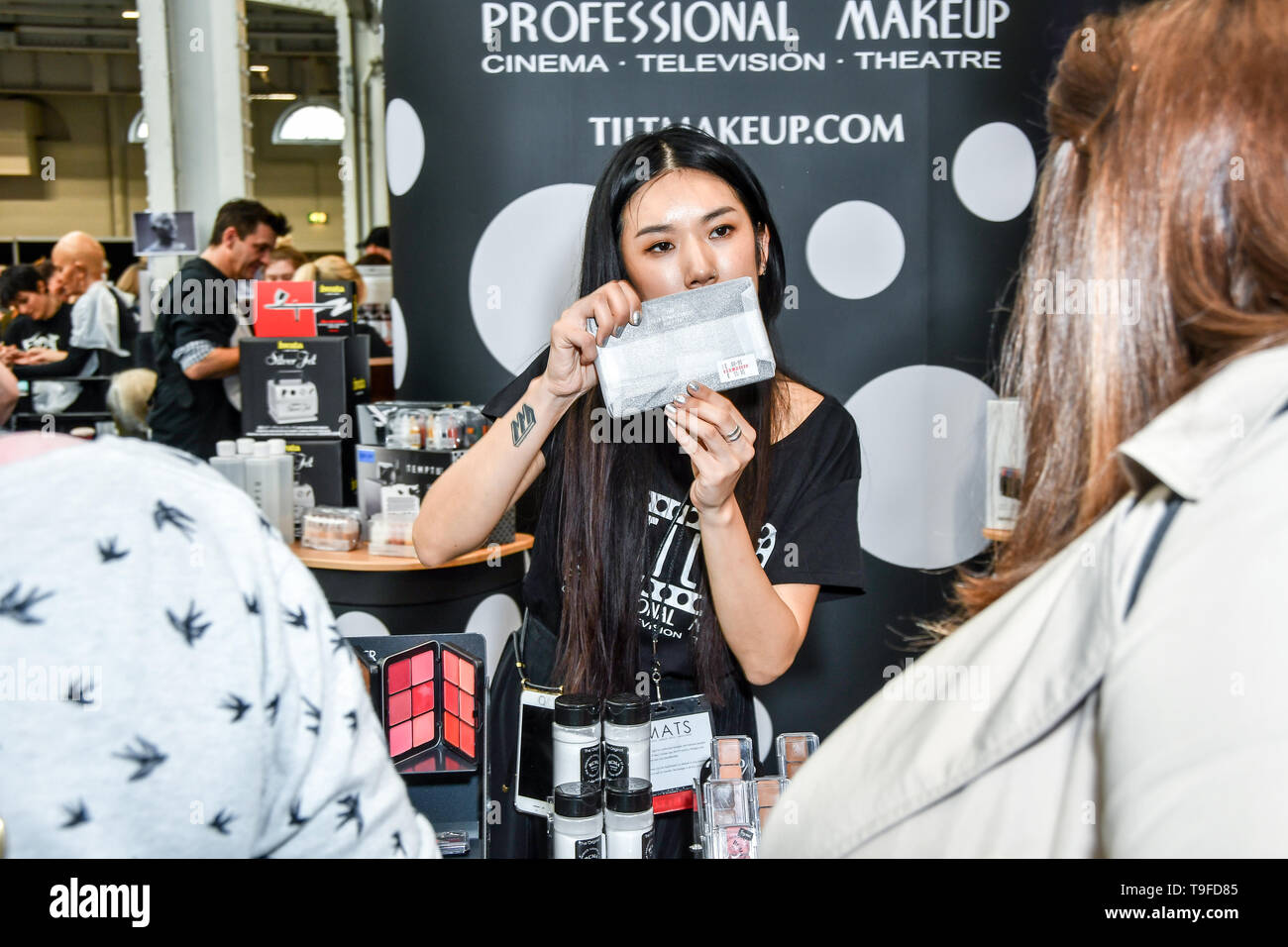 London, UK. 18th May, 2019. Exhibitor and make-up artists from around the world demo at IMATS on 18 May 2019,  London, UK. Credit: Picture Capital/Alamy Live News Stock Photo