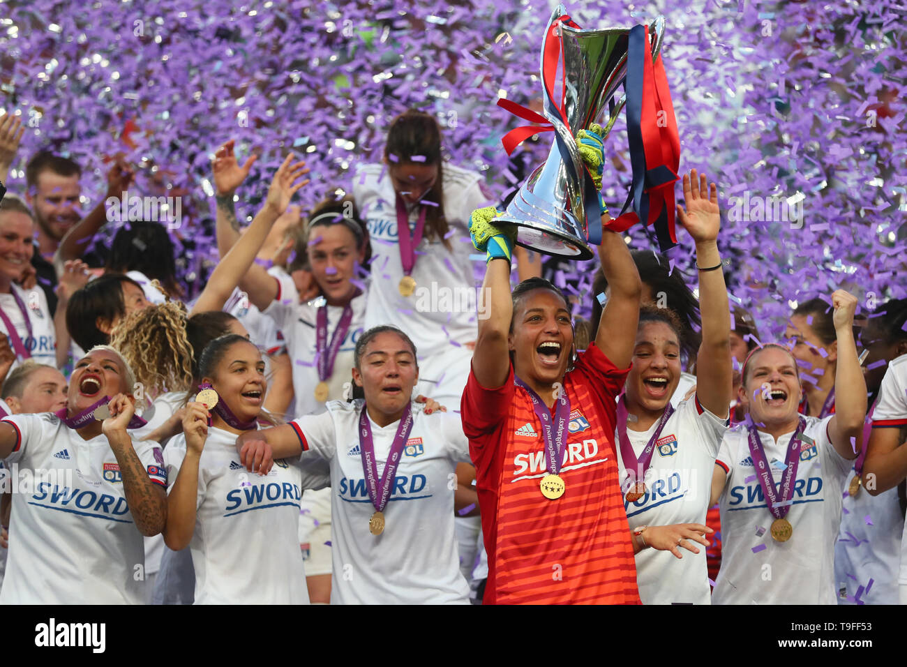 Budapest, Hungary. 18th May, 2019.  Sarah Bouhaddi of Olympique Lyonnais with Trophy during the UEFA Women's Champions League Final between Olympique Lyonnais and FC Barcelona Women at Groupama Arena on May 18, 2019 in Budapest, Hungary Credit: Action Foto Sport/Alamy Live News Stock Photo