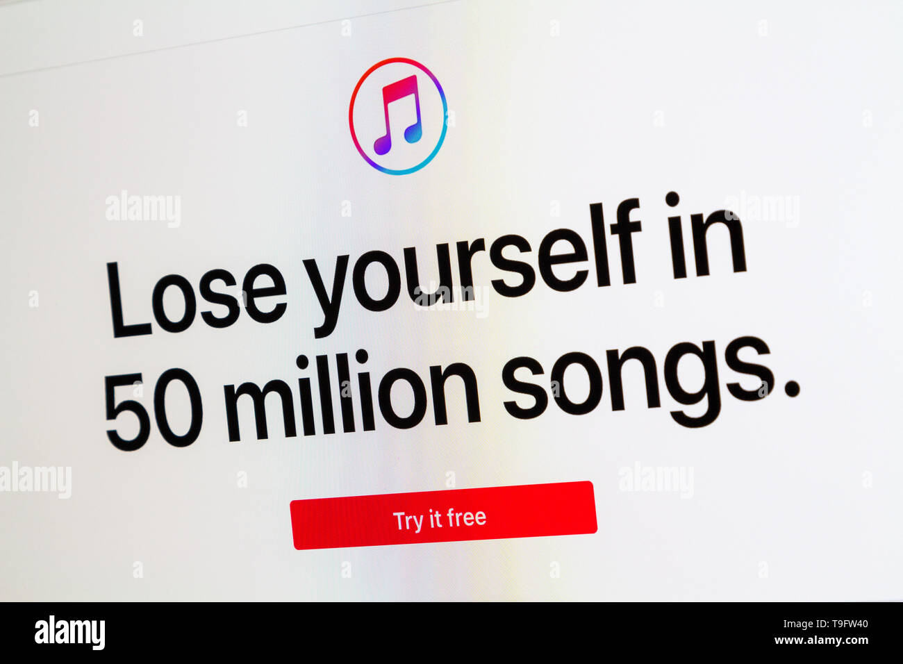 Apple Music website Lose yourself in 50 million songs Stock Photo