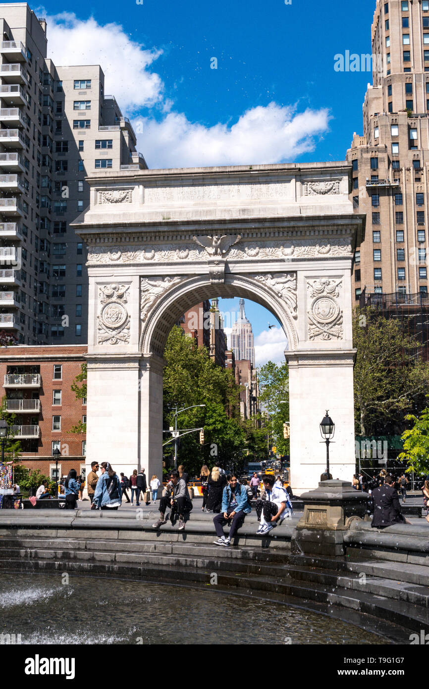 Washington Square Arch and Fountain, Washington Square Park, Greenwich Village, NYC Stock Photo