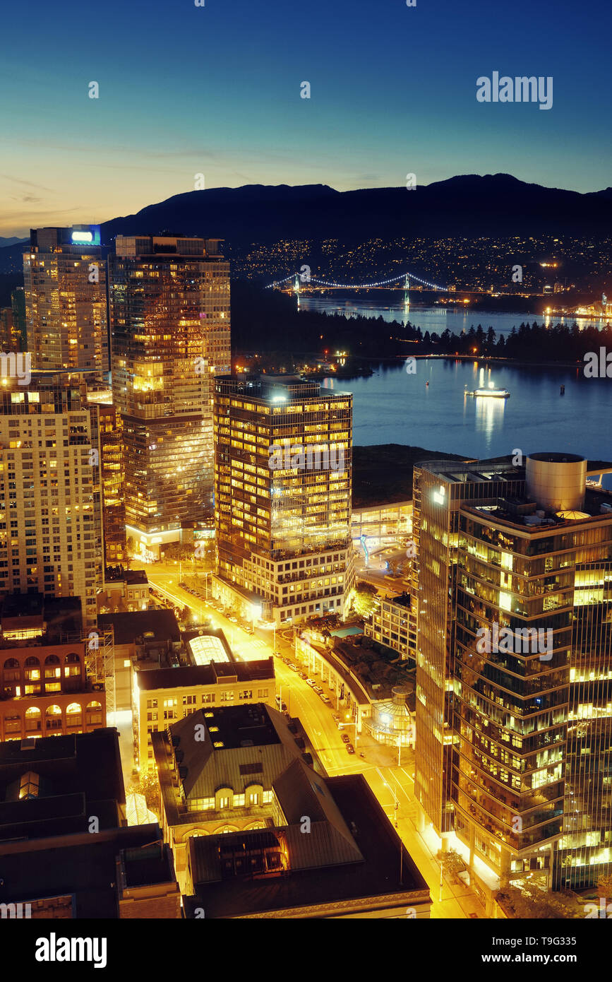 Vancouver rooftop view with urban architectures at dusk Stock Photo Alamy