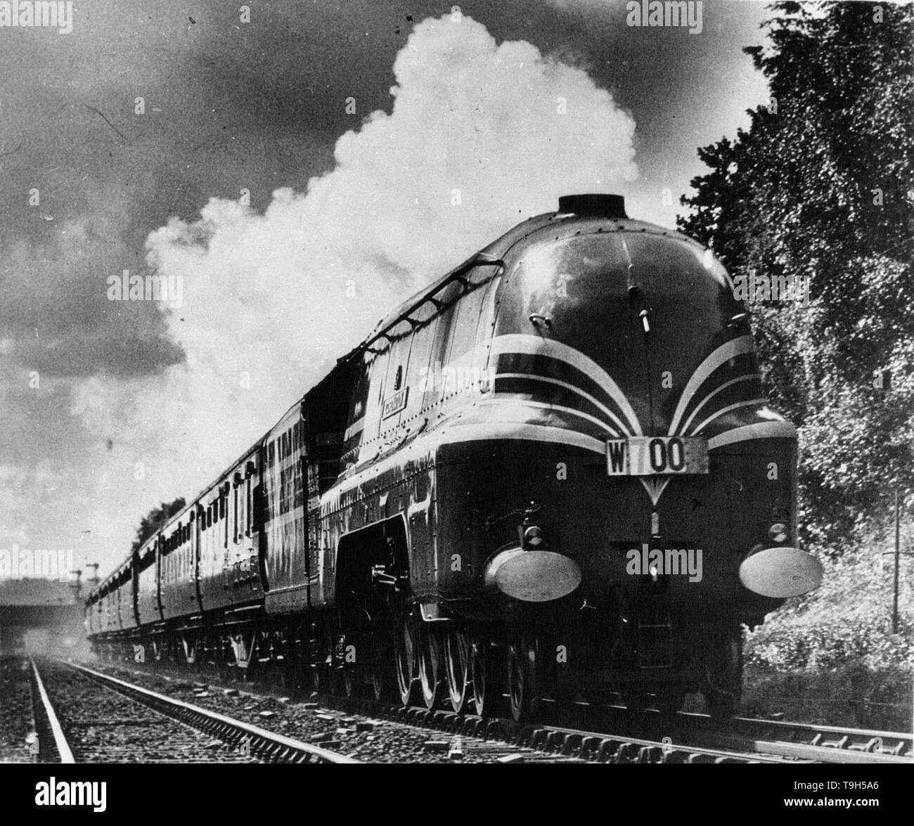 No. 6220 Coronation on its record breaking journey on 29 June 1937. Stock Photo