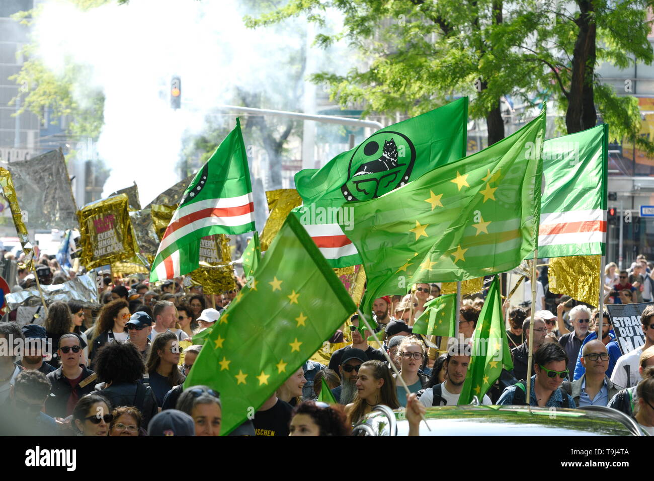 Vienna, Austria. 19th May 2019. Europe-wide demonstration for the EU elections. The demonstration in Vienna starts on 19th May 2019 at the Christan Broda square. The demonstration was against nationalist parties and authoritarian politics in the European Union. Image shows green European flags.  Credit: Franz Perc/Alamy Live News Stock Photo