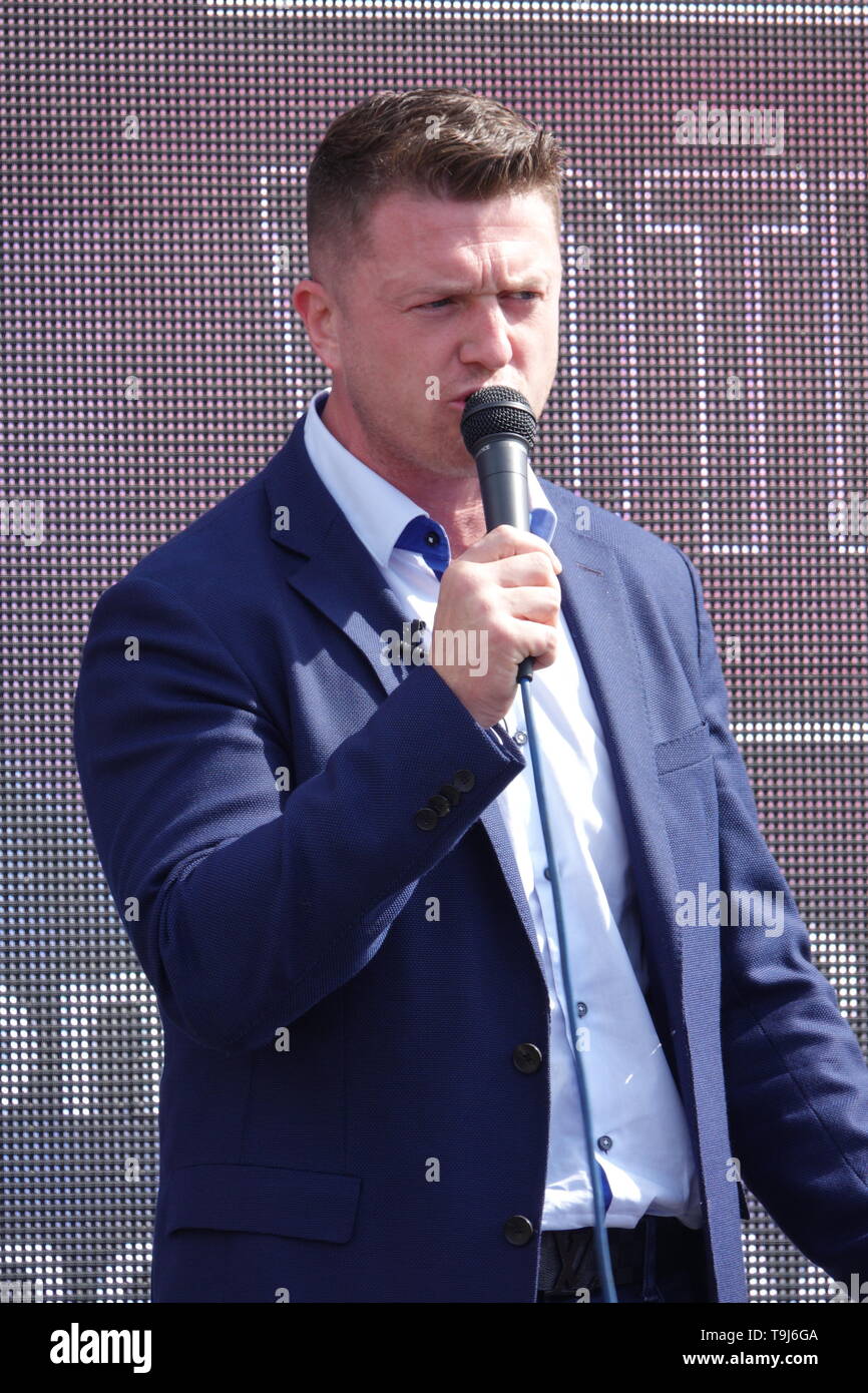 Liverpool UK. 19th May 2019. Tommy Robinson campaigning in Bootle ahead of this weeks European Elections. Credit:Ken Biggs/Alamy Live News Stock Photo