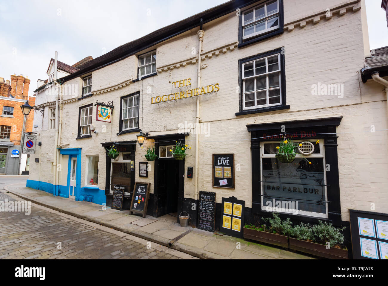 The Loggerheads or Loggers pub a traditonal public house 18th century Grade II listed town centre tavern though the building dates to 1665 Stock Photo