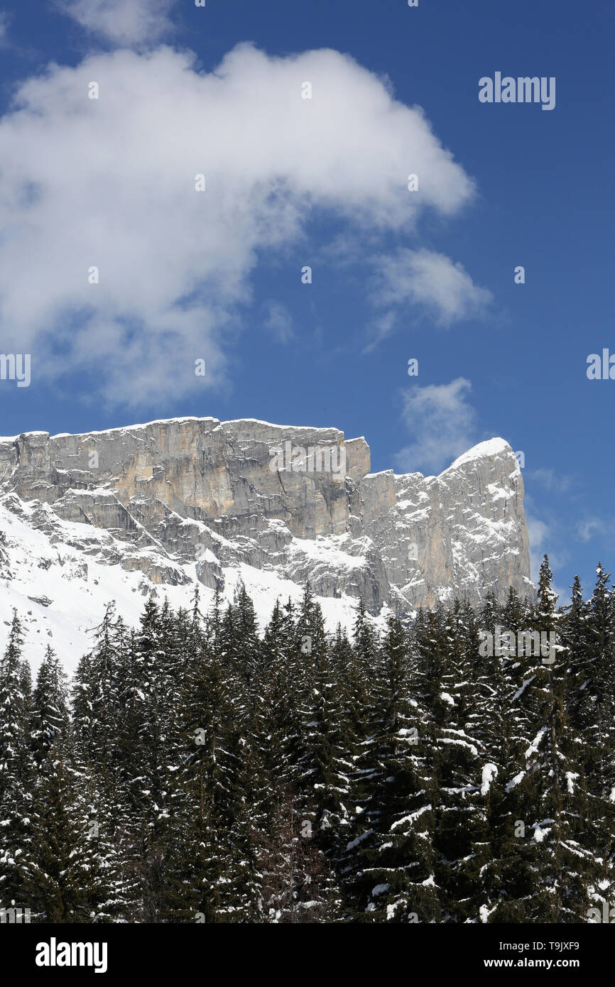 Pointe d'Anterne (2.733m). La chaîne des Fiz. Alpes françaises. Haute-Savoie. France. Stock Photo