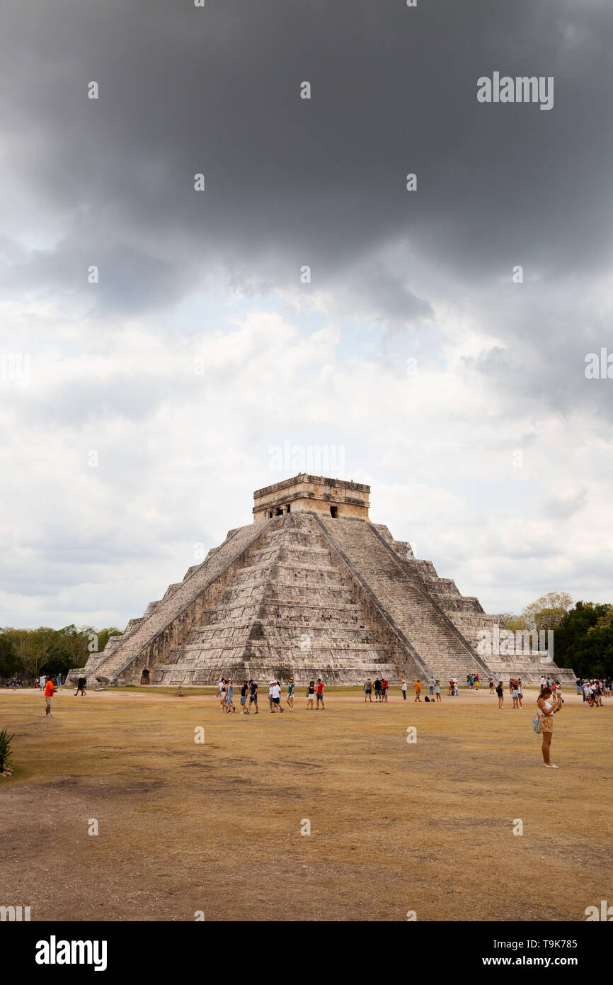 Storm clouds over the mayan pyramid temple of Kukulcan, Chichen Itza UNESCO world heritage site, Yucatan, Mexico Latin America Stock Photo