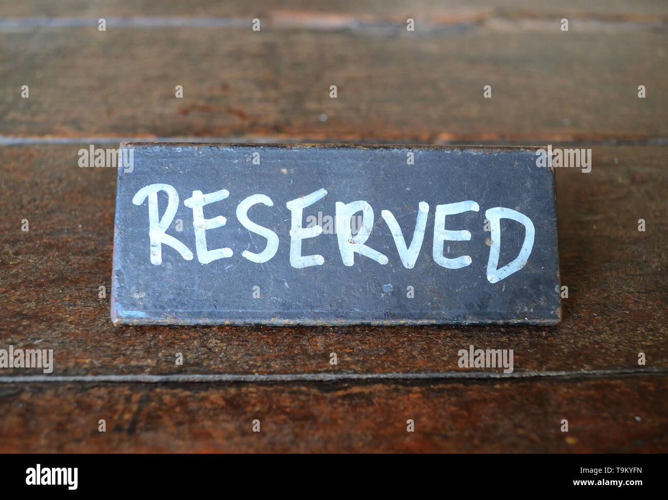 Reserved table signs hi-res stock photography and images - Alamy