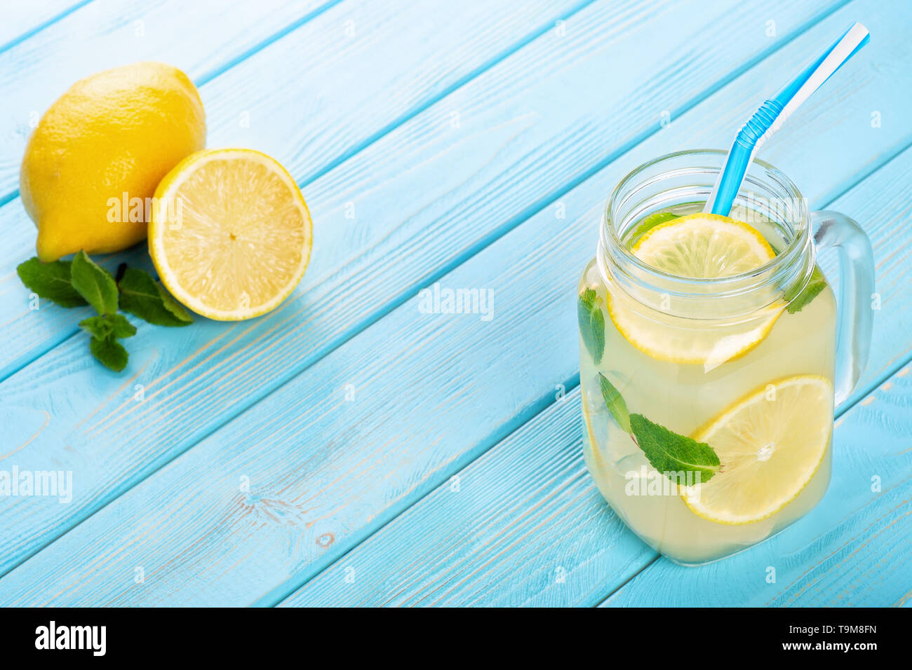 lemonade in mason jar Stock Photo Alamy