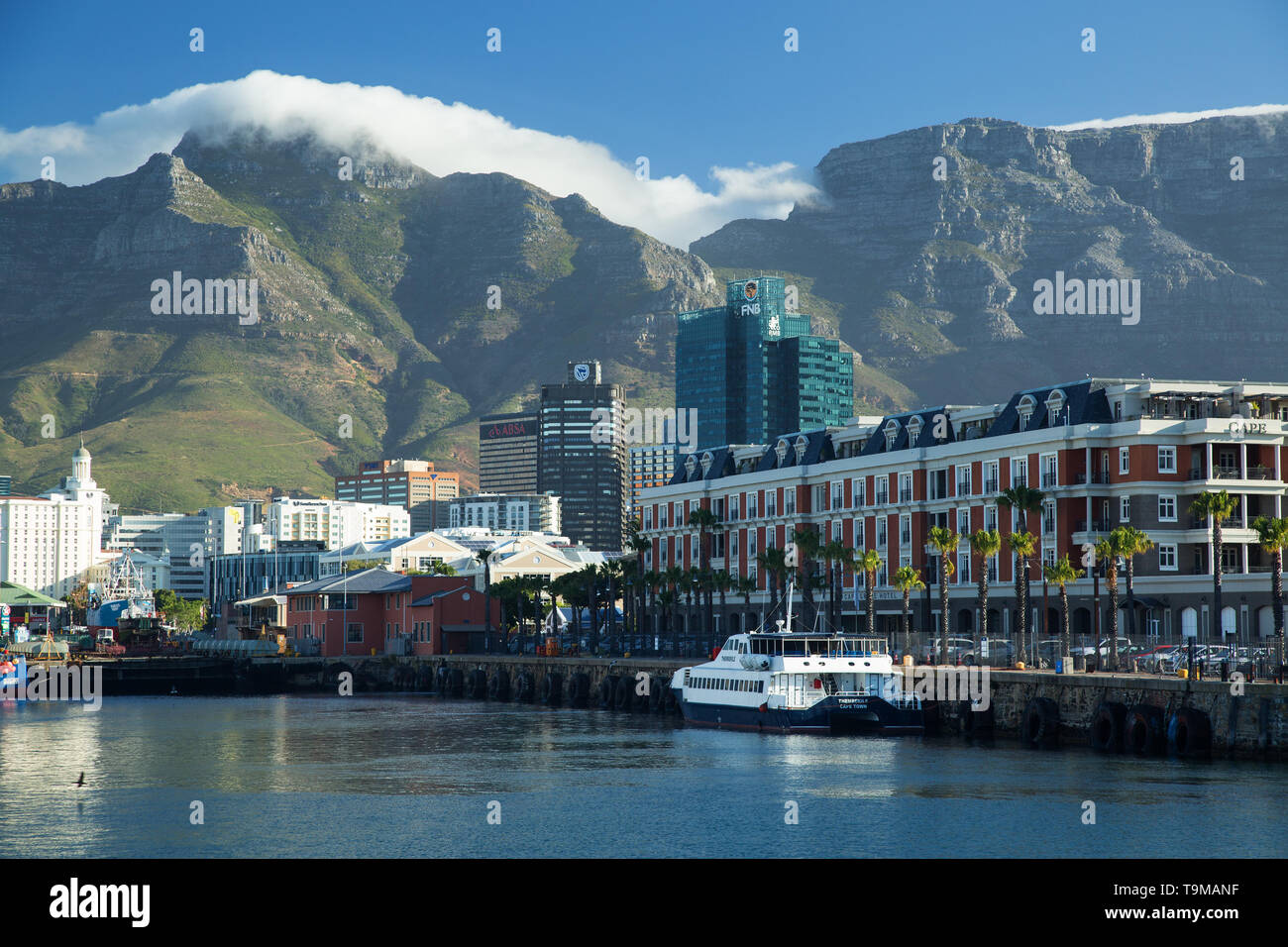 Table mountain cape town cloth hires stock photography and images Alamy