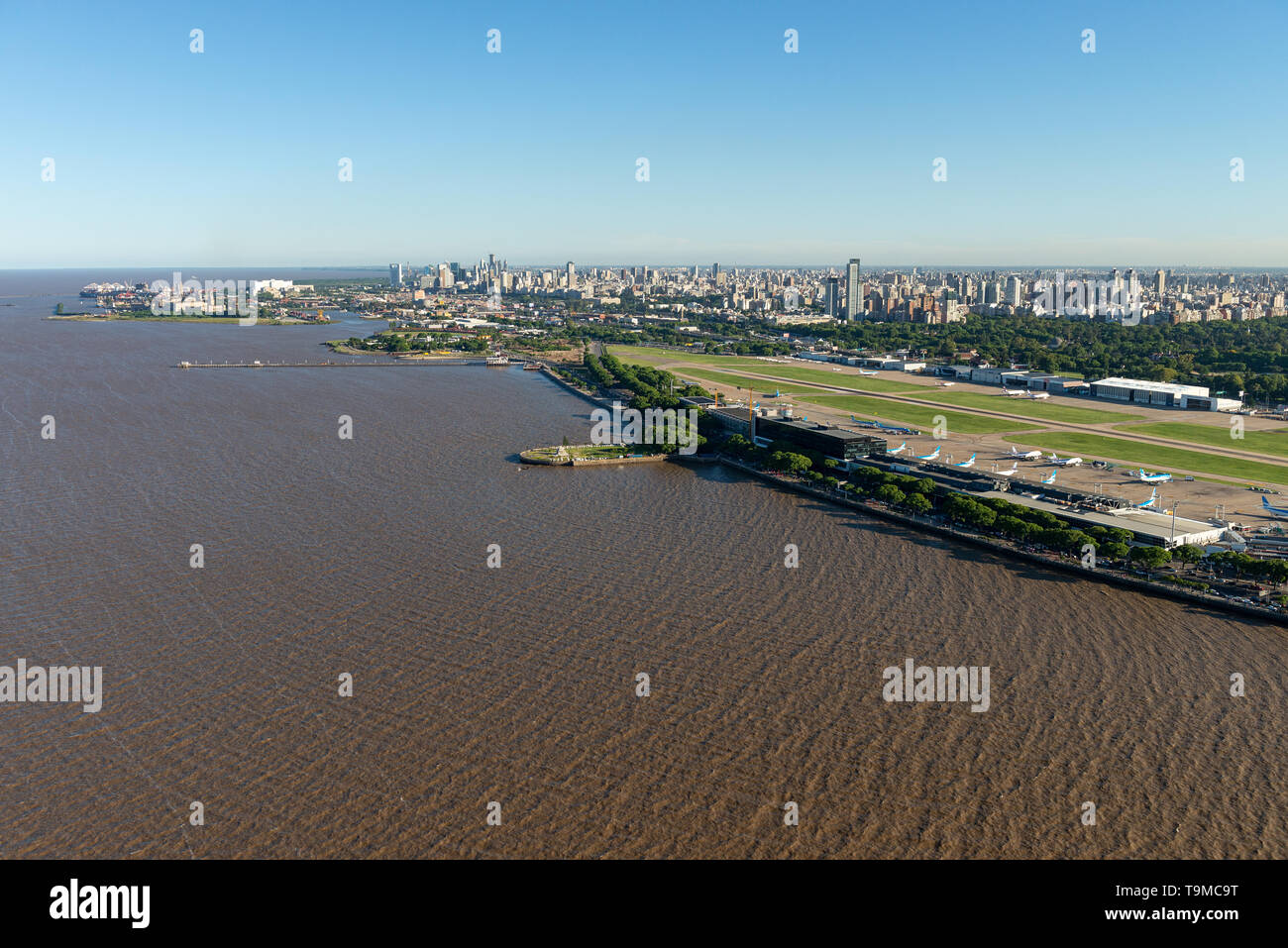 Aerial image showing the full Aeroparque Internacional Ing.