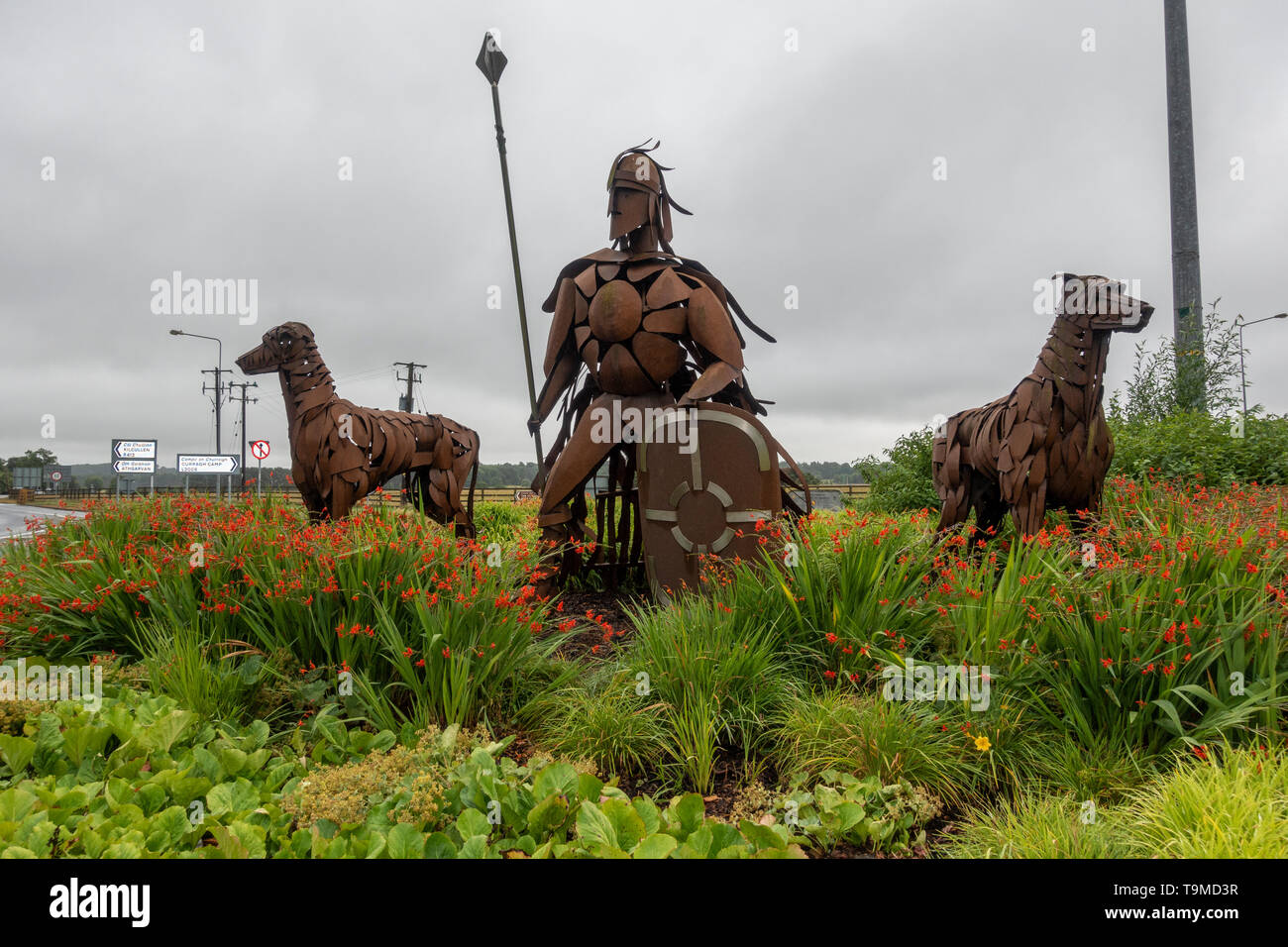 Sculptures of "Fionn Mac Cumhail and his Hounds" by Lynn Kirkham, at