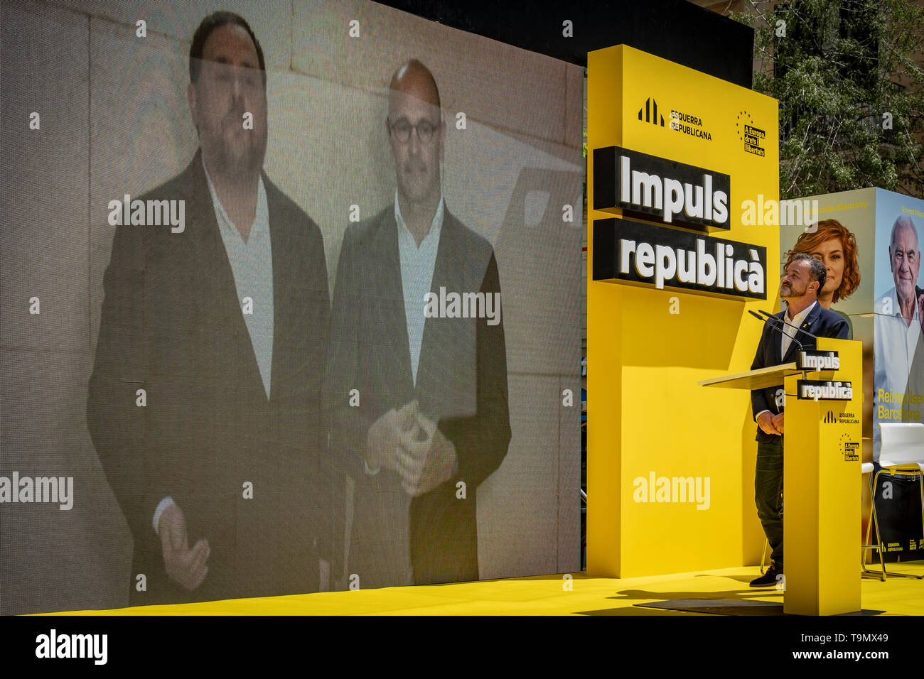 Oriol Junqueras (L) president of ERC and candidate for European elections and Raül Romeva (R) current senator and candidate for municipal, are seen during a video-conference from the Soto del Real prison in Madrid at the election campaign. Esquerra Republicana de Catalunya (ERC) has held its central act of campaign for the municipal elections and the European Parliament. The campaign event has counted with the collaboration, via videoconference, of two of the candidates who still remained in preventive detention, Oriol Junqueras, candidate to the European and Raül Romeva, currently senator. Ma Stock Photo