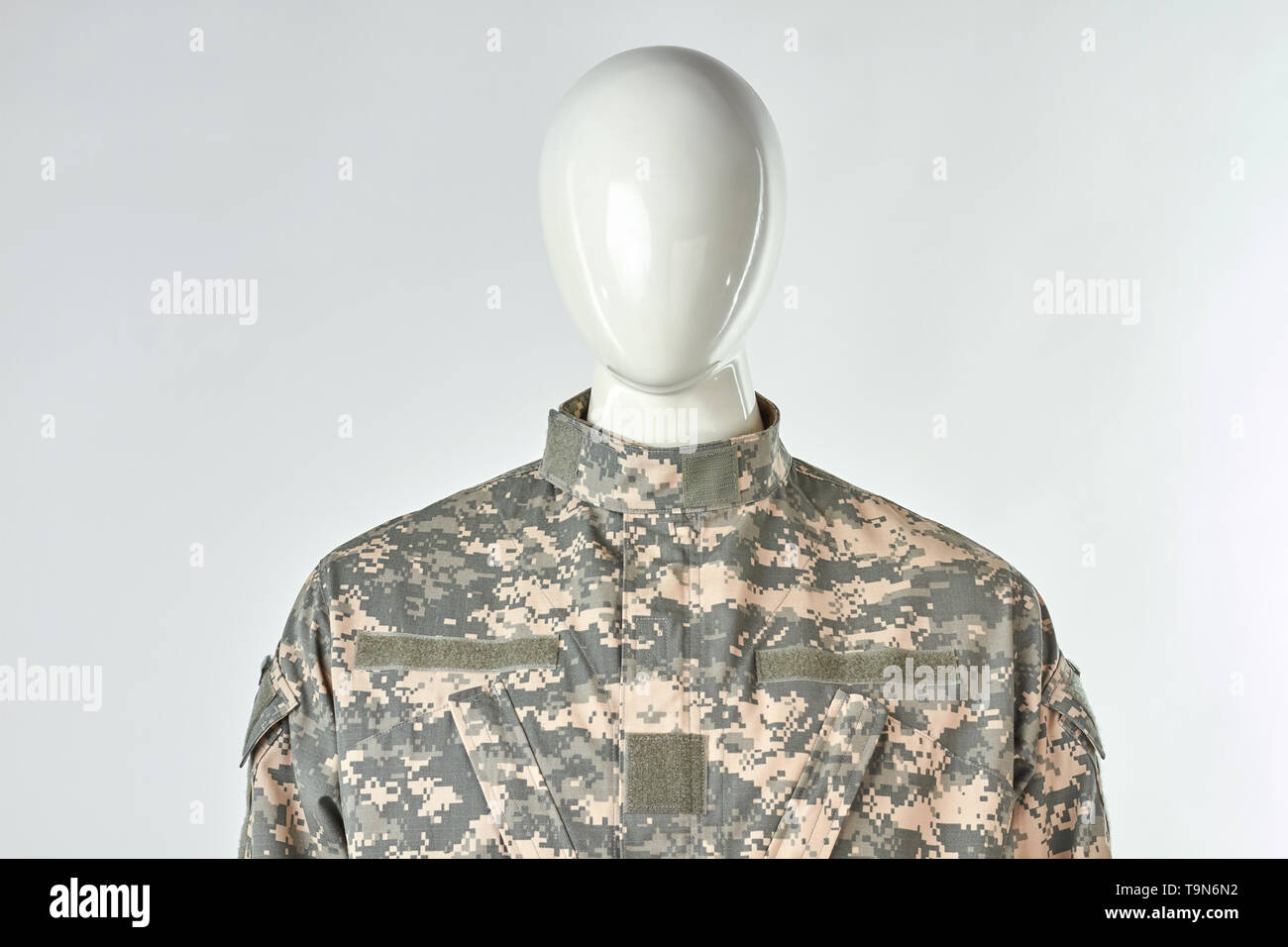 Portrait of mannequin in military soldiers uniform Stock Photo Alamy