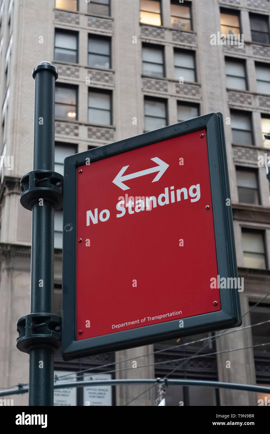 No Standing sign in Manhattan, New York City, NY, USA Stock Photo Alamy