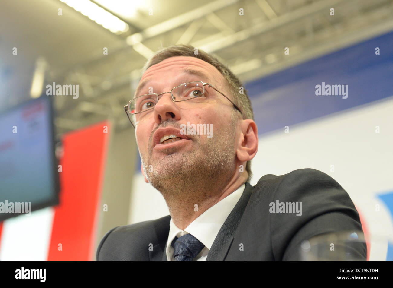 Vienna, Austria. 20th May, 2019. Press release of the FPÖ (Freedom Party of Austria).  Picture shows Interior Minister Herbert Kick( FPÖ). Credit: Franz Perc/Alamy Live News Stock Photo