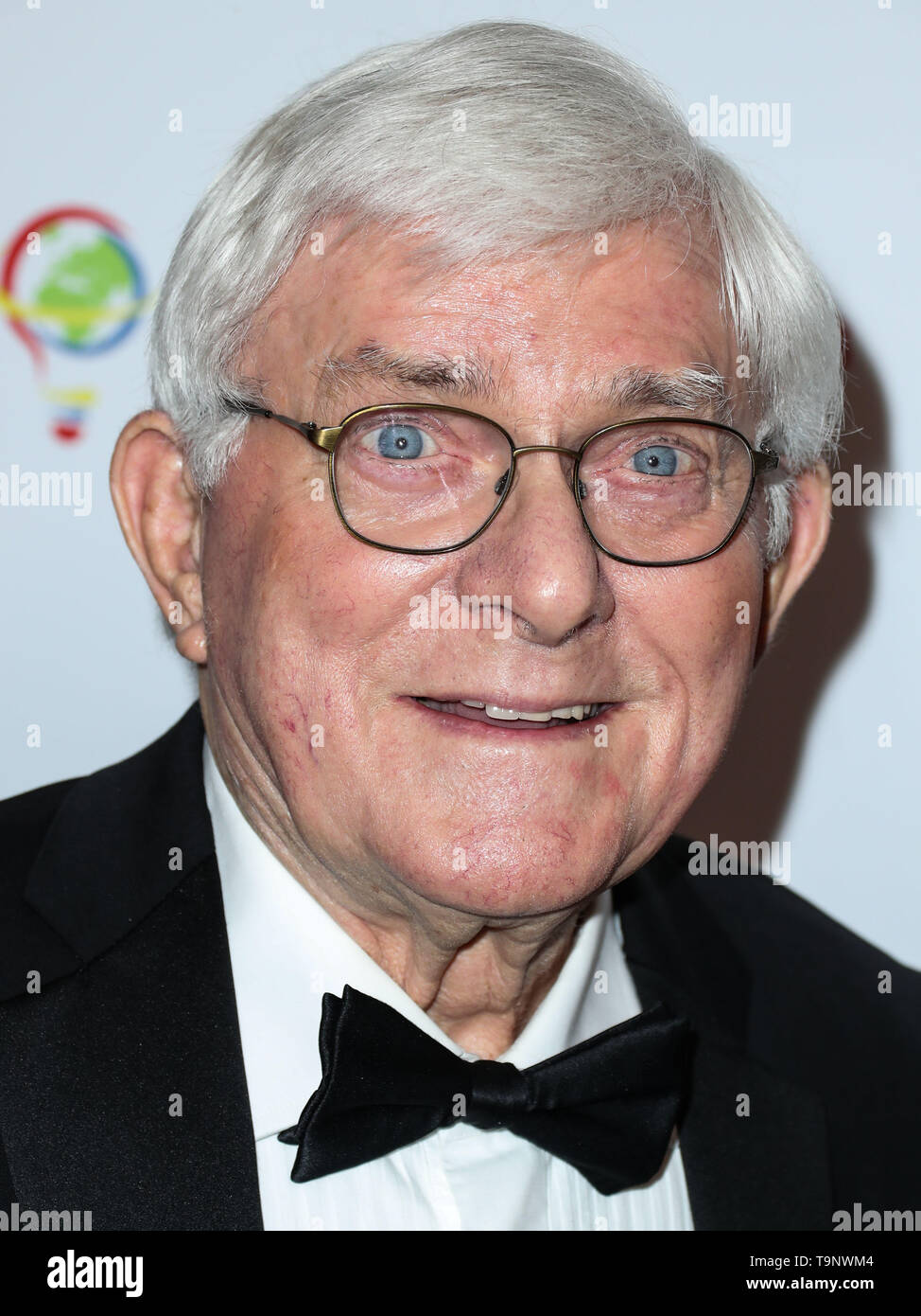 Phil donahue hi-res stock photography and images - Alamy