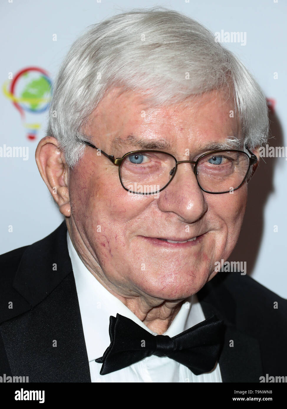 Phil donahue hi-res stock photography and images - Alamy