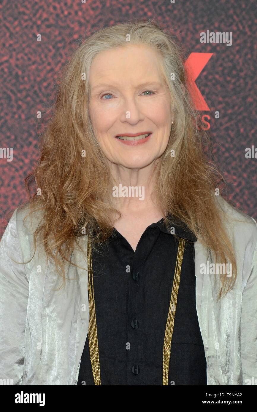 Frances Conroy High Resolution Stock Photography And Images Alamy