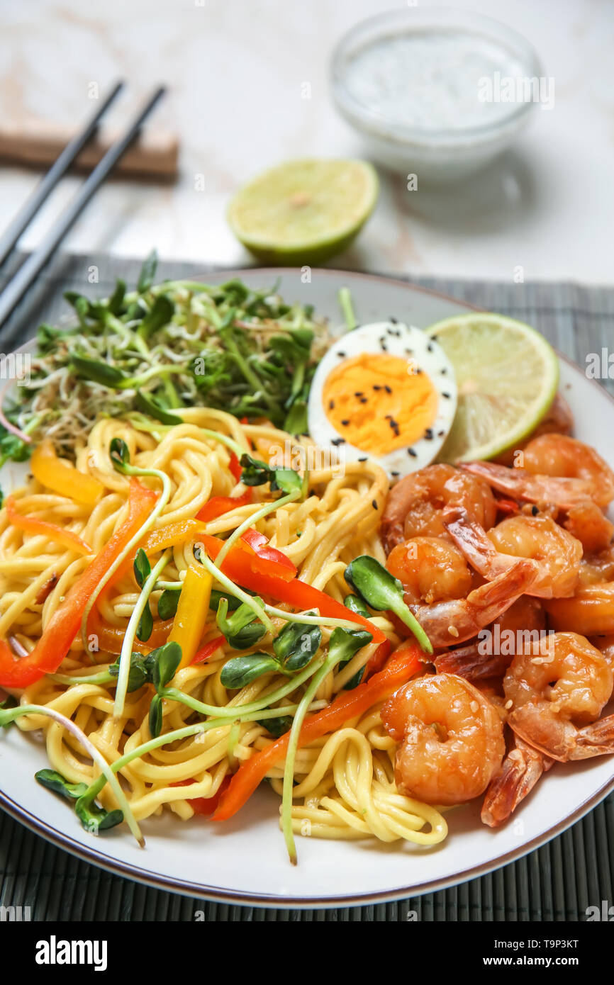 Tasty Chinese Noodles Shrimps And Vegetables On Plate Closeup Stock Photo Alamy
