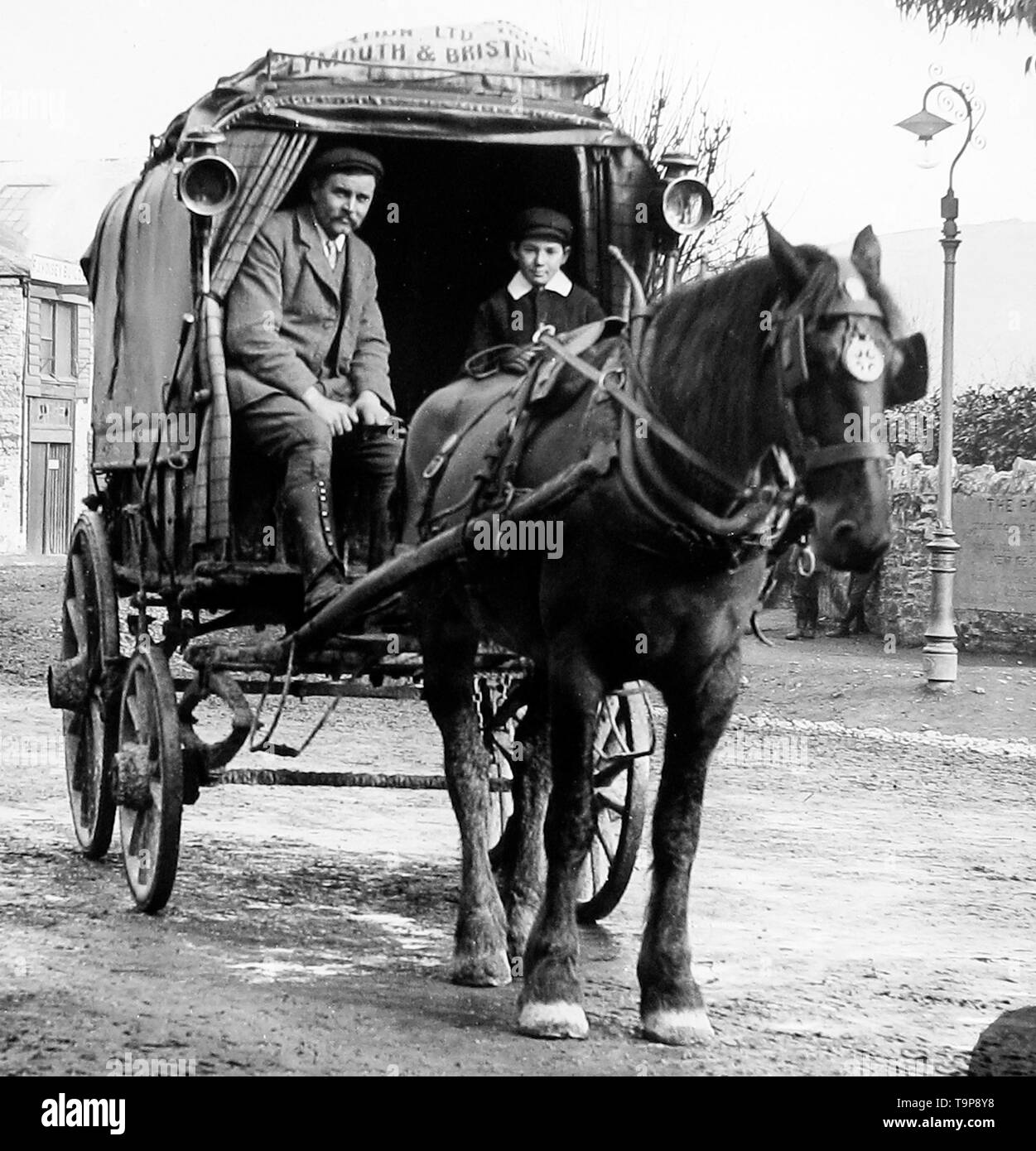 Horse drawn carrier haulier hires stock photography and images Alamy