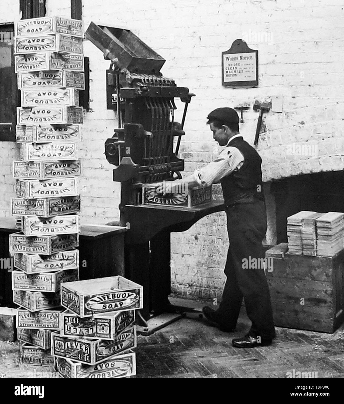 Nailing wood boxes, Port Sunlight soap factory, Wirral Stock Photo