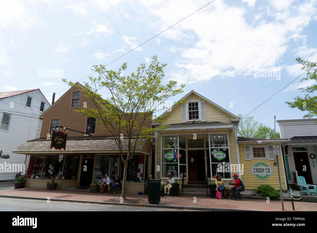 ST MICHALES, MARYLAND - USA - APRIL 26 2019 - the annual Wine tasting venue WineFest, old town is full of tourists Stock Photo