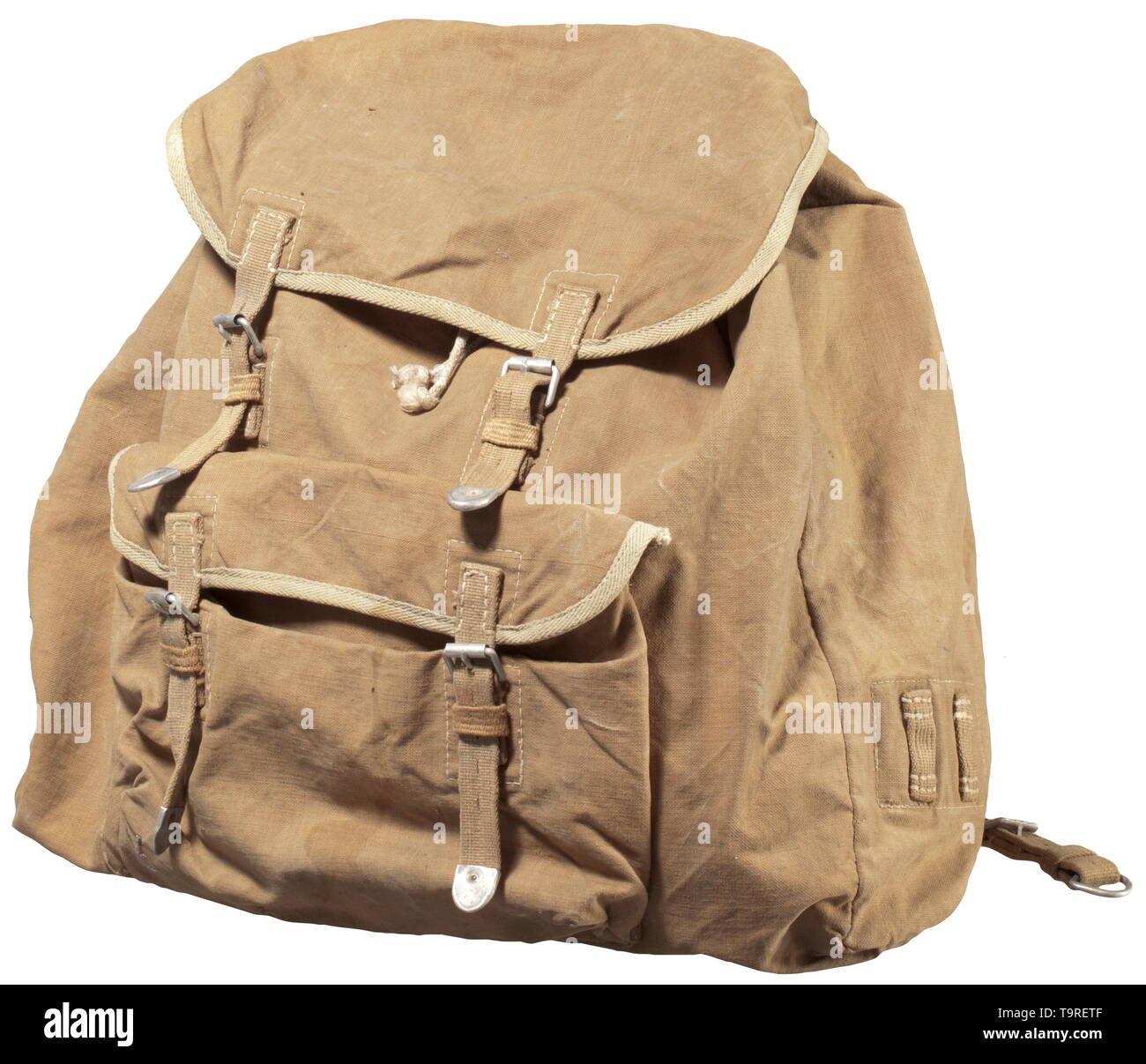 A rucksack of the Afrika Korps Sand-coloured linen with corresponding edging, web belting with aluminium parts, reverse superimposed pocket, on each side two fastening loops, inside a utensil pocket. historic, historical, 20th century, Additional-Rights-Clearance-Info-Not-Available Stock Photo