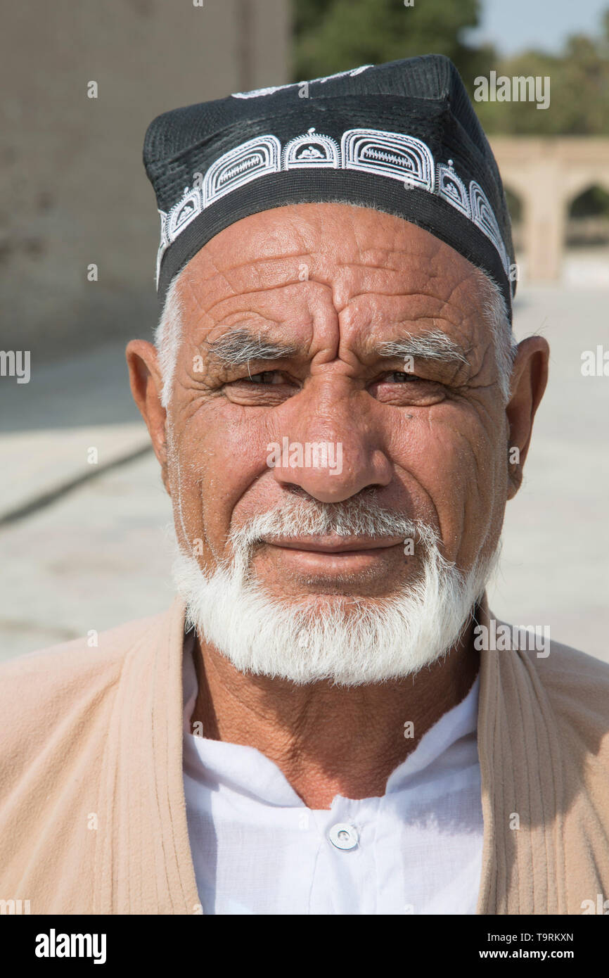 Uzbek doppi hi-res stock photography and images - Alamy