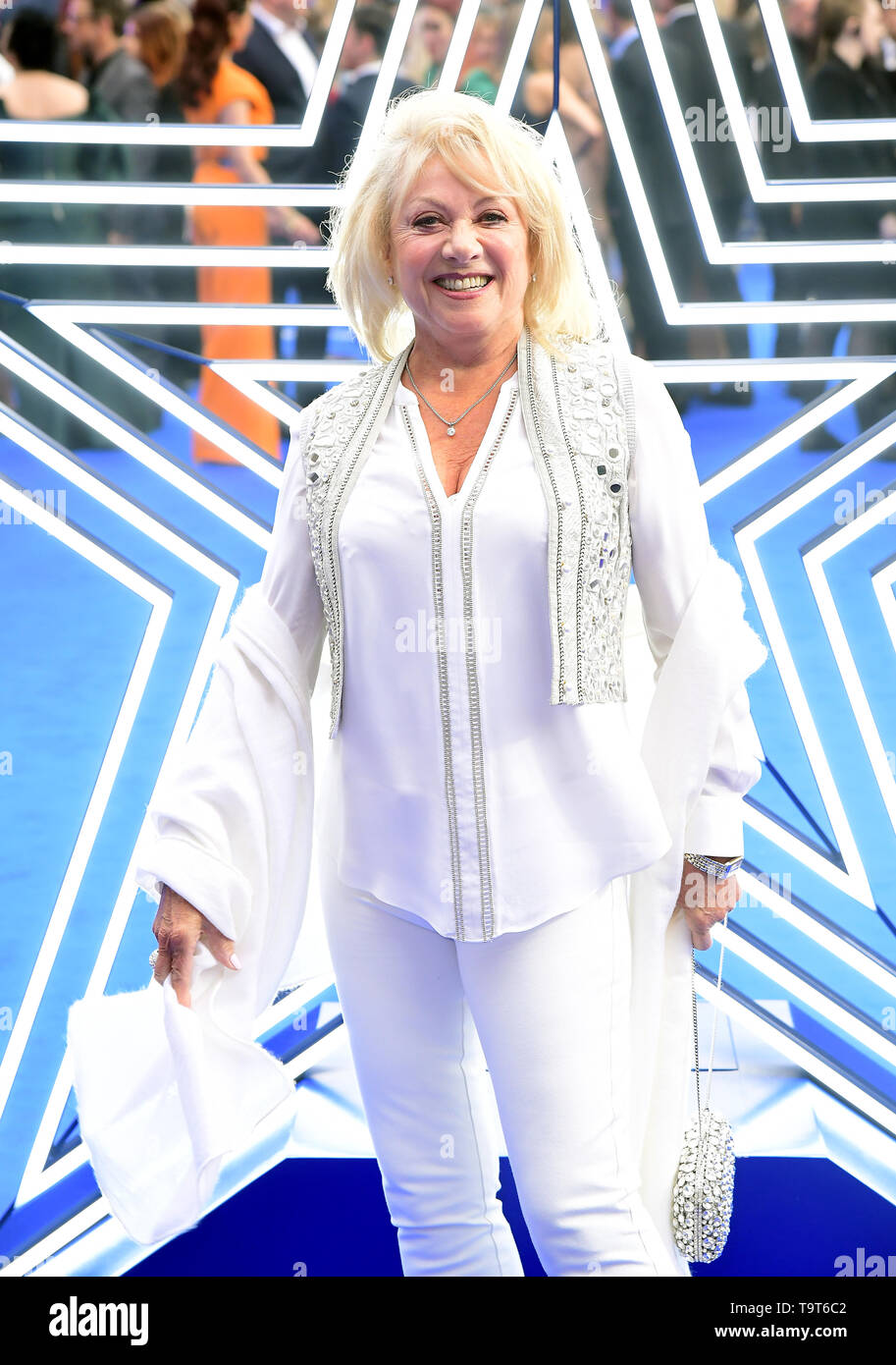 Singer and DJ Elaine Page looks striking in a full-length fur coat and  carrying a classic Louis Vuitton handbag as she arrives at BBC Radio 2.  London, UK. 1/28/11 Stock Photo - Alamy