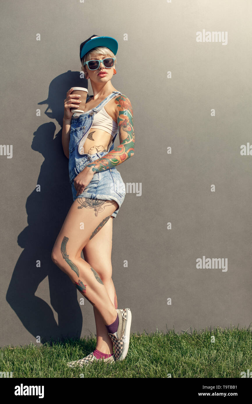 How to be alternative girl