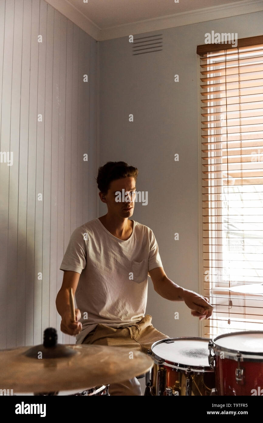 Tom tom drums hi-res stock photography and images - Alamy