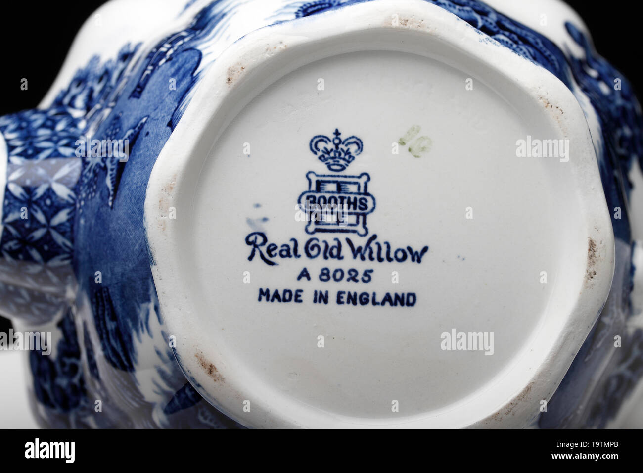 Booth's Real Old Willow Teapot Name Booth's Real Old Willow Teapot