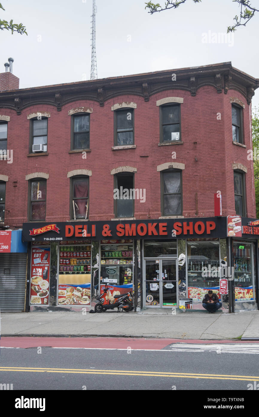 Smoke shop hires stock photography and images Alamy
