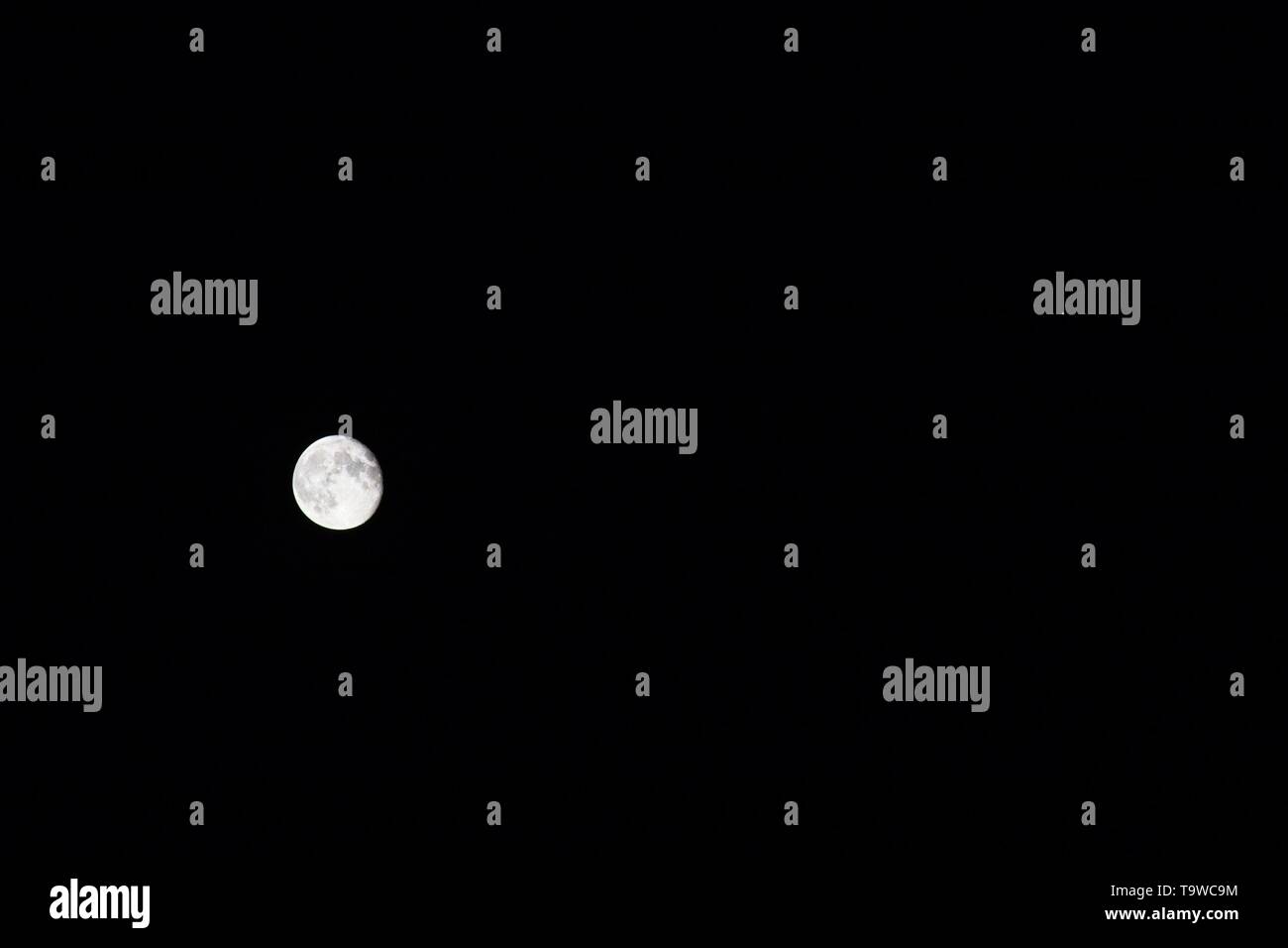 Jupiter close to the moon hi-res stock photography and images - Alamy