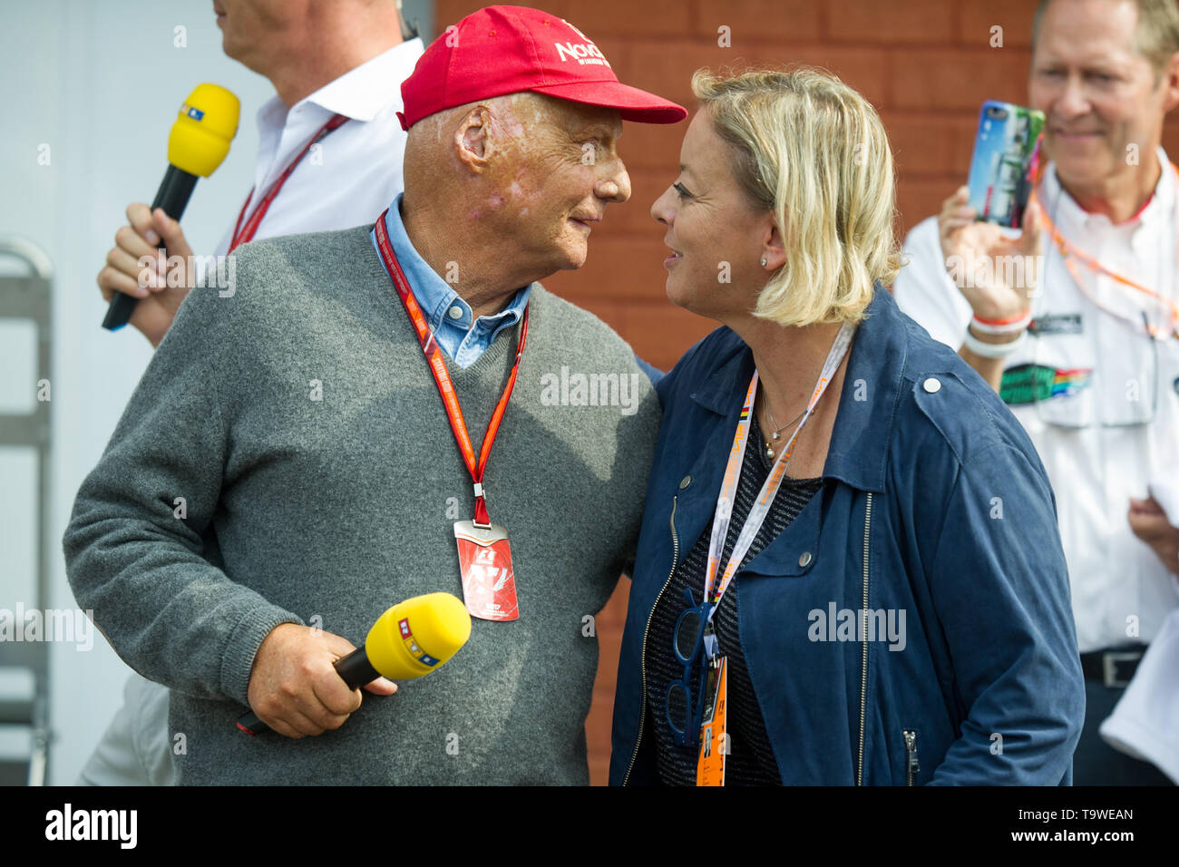 Spa, Belgien. 21st May, 2019. Niki Lauda died at the age of 70 Sabine KEHM  (left, press spokesman Schumacher) and Niki LAUDA (former racing driver)  are there as Mick SCHUMACHER (racing driver