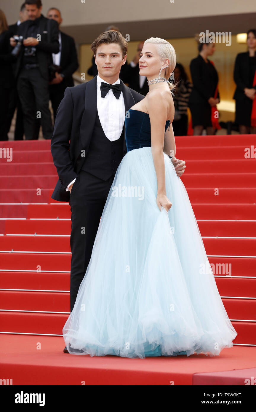 Cannes, Frankreich. 20th May, 2019. Oliver Cheshir and Pixie Lott attending the 'La belle époque' premiere during the 72nd Cannes Film Festival at the Palais des Festivals on May 20, 2019 in Cannes, France | Verwendung weltweit Credit: dpa/Alamy Live News Stock Photo