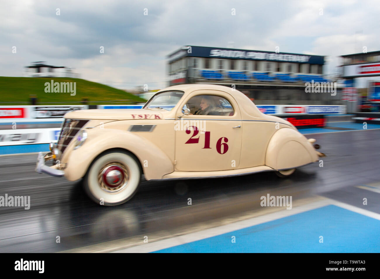 VHRA Vintage Nationals race meeting, Santa Pod Raceway, April 2019 Stock Photo