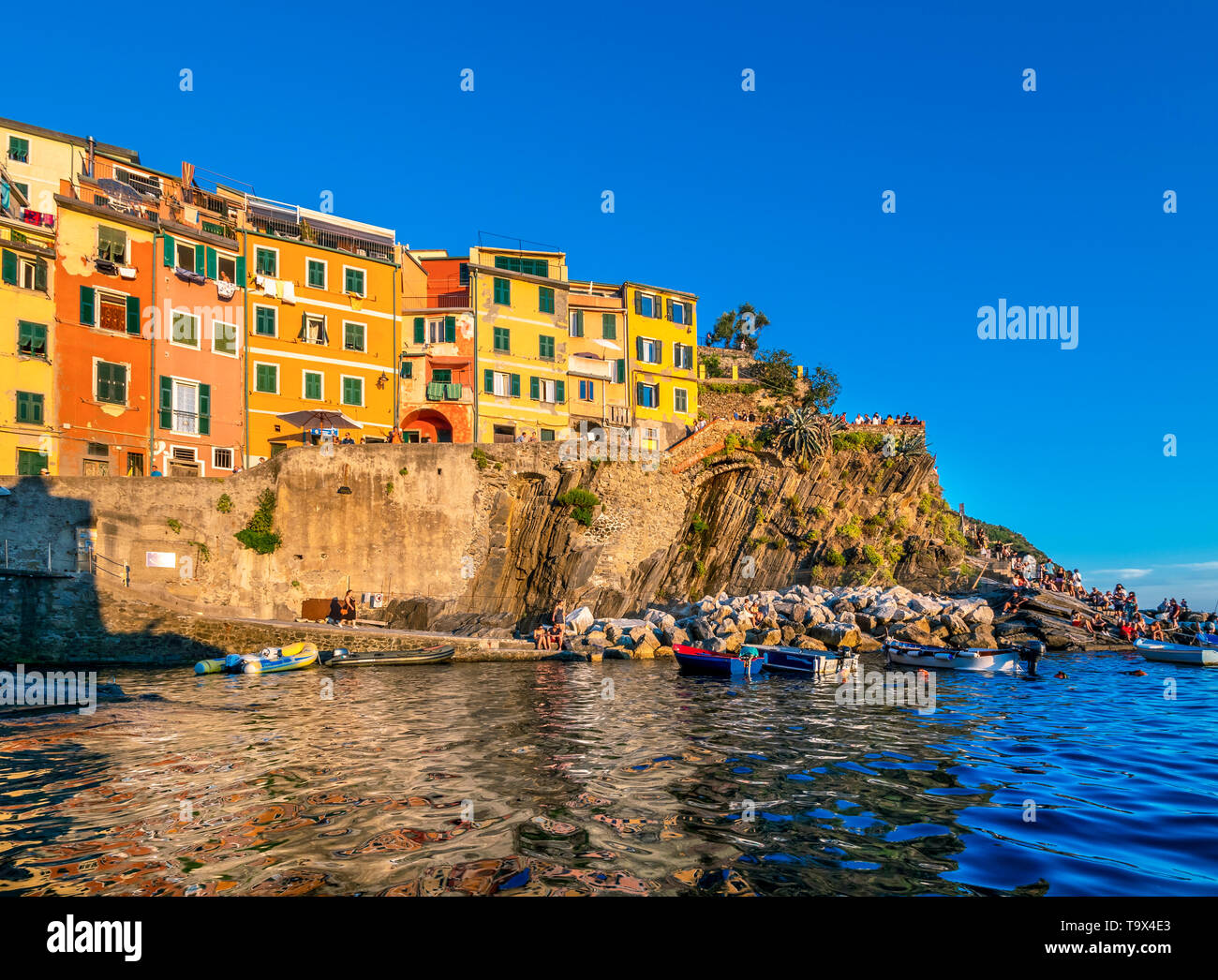 Local view with harbour and coloured houses, Riomaggiore, Cinque Terre, La Spezia, Liguria, Italy, Europe, Ortsansicht mit Hafen und bunten Häusern, L Stock Photo
