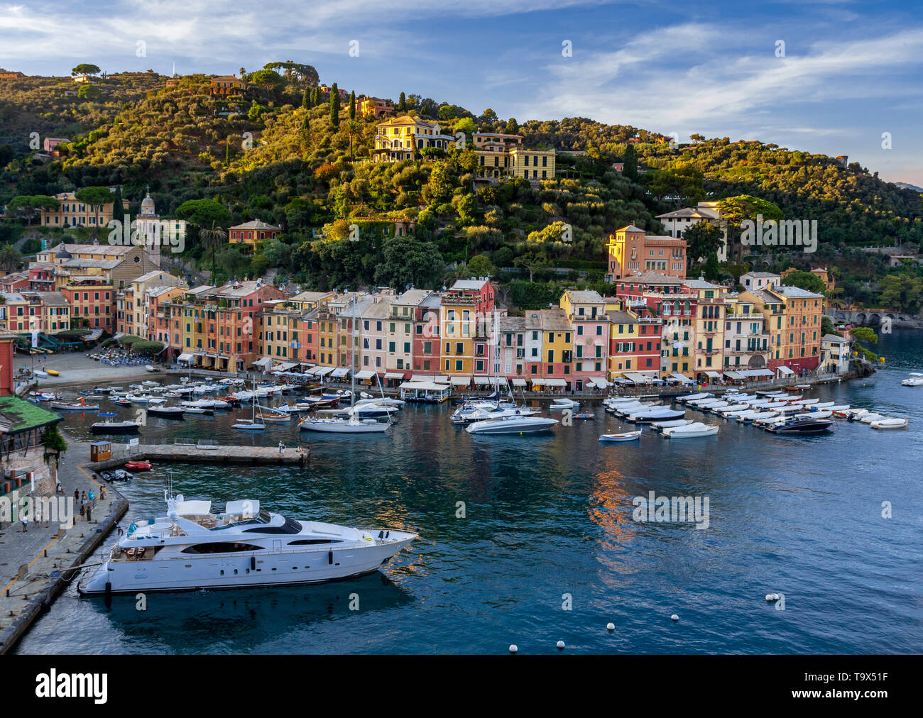 Look at Portofino, Golfo Paradiso, province Genoa, Riviera Tu the Levant, Liguria, Italy, Europe, Blick auf Portofino, Provinz Genua, Riviera di Levan Stock Photo